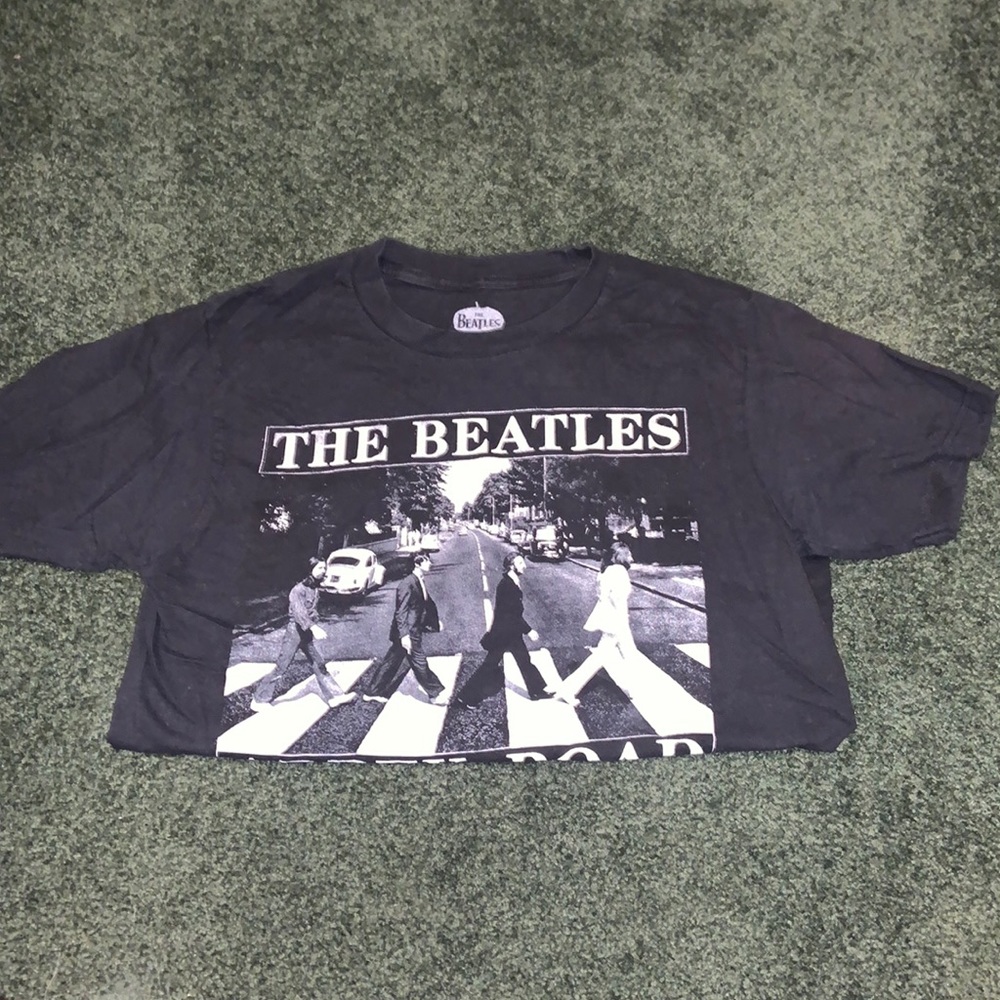 Womens Size Small T-Shirt Aesthetic Band Tee Graphic